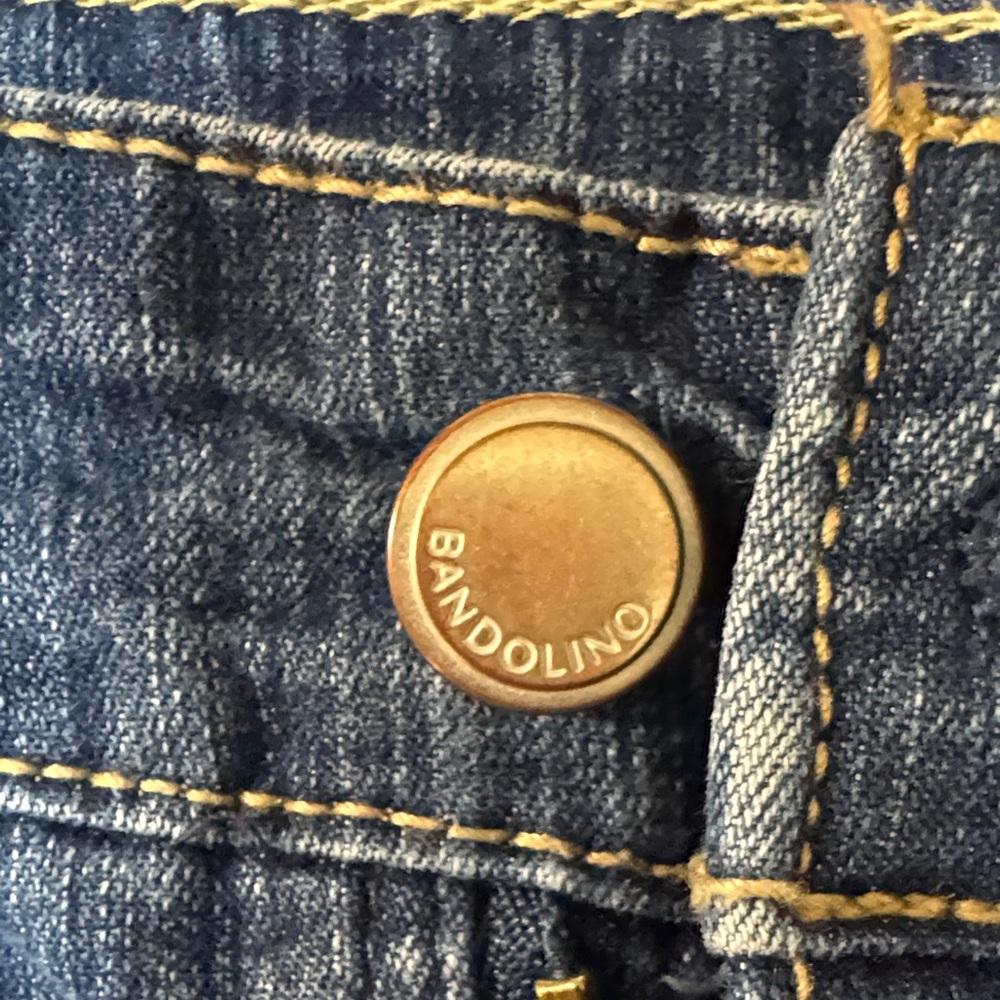 Bandolino Dark Blue Cropped Jeans. H10 - Picture 3 of 7